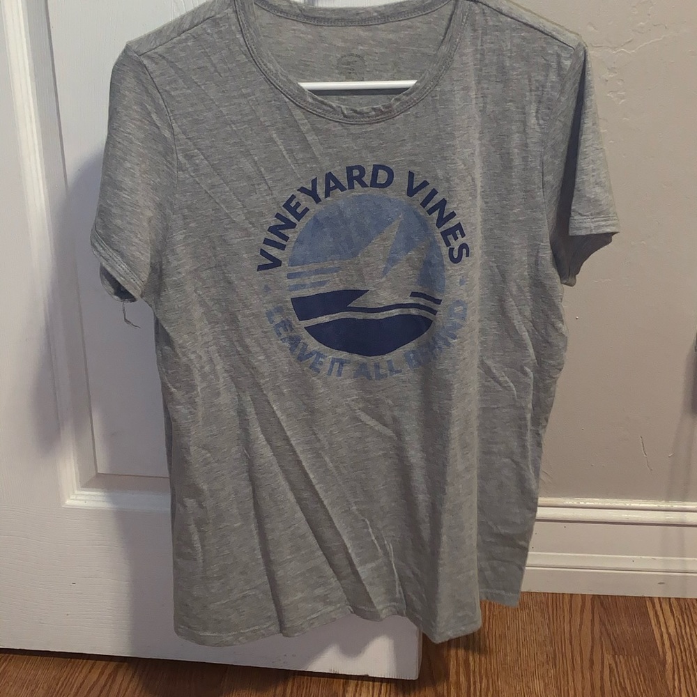 This is a short sleeve Vineyard Vines shirt